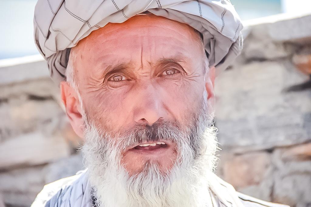 afghan border market ishkashim