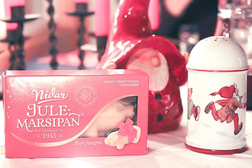 Norwegian Christmas marzipan pig