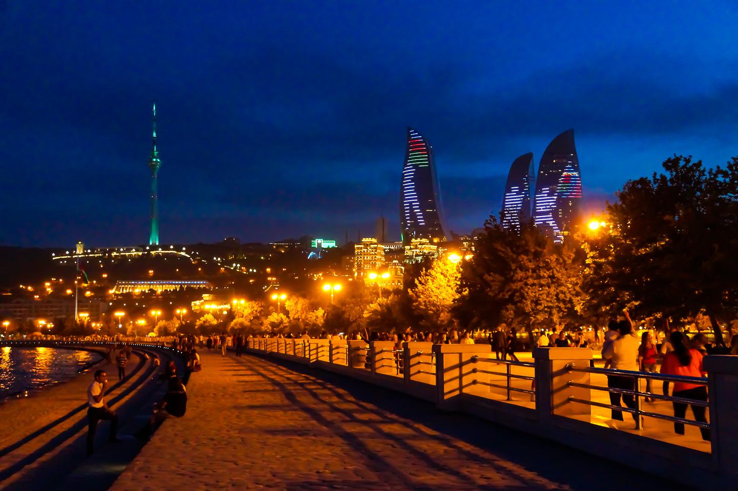 promenade in Baku by night with the Flame Towers