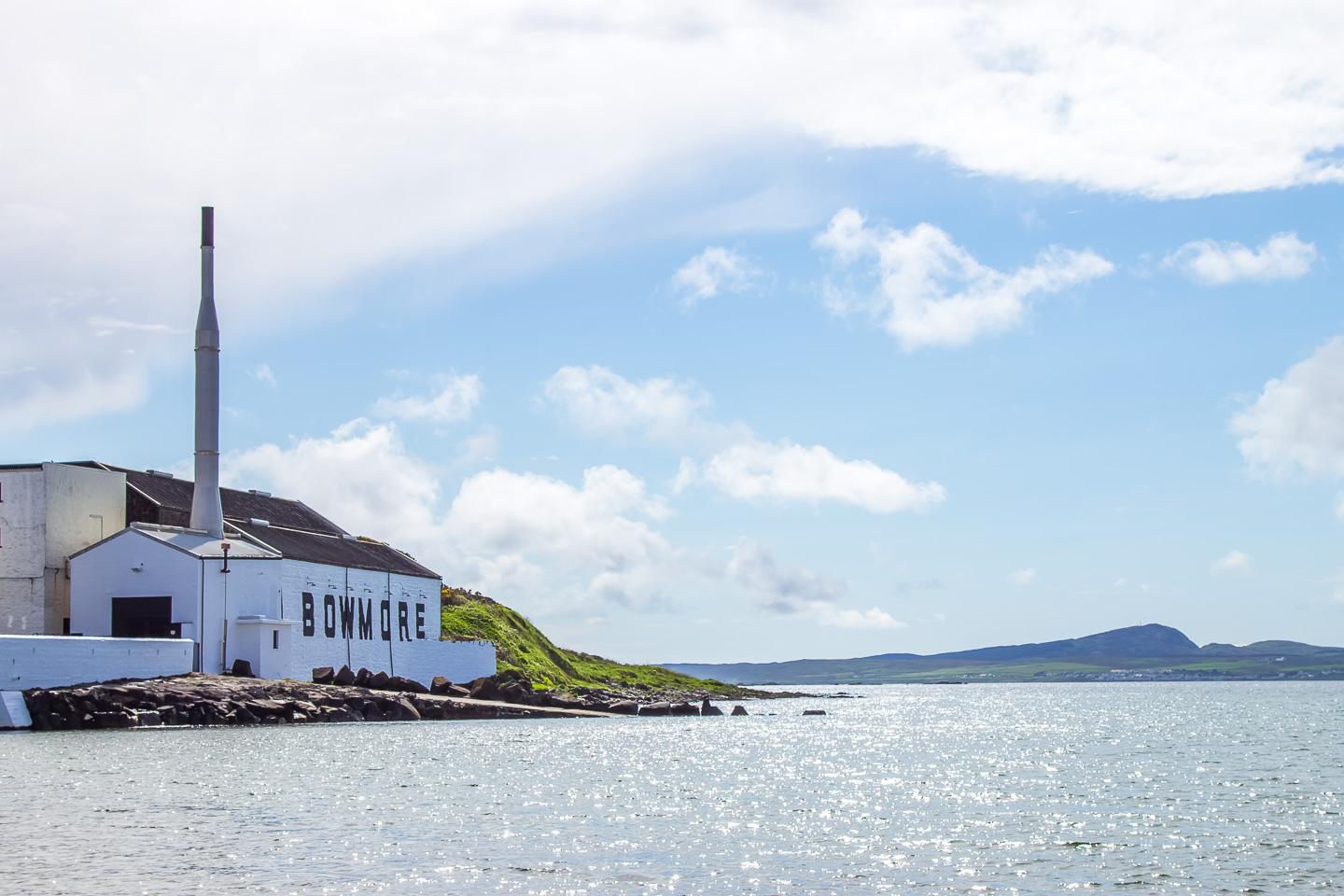 bowmore distillery islay scotland