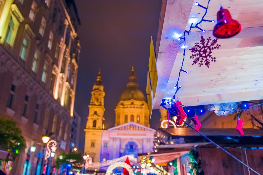 christmas market st. stephen's basilica budapest hungary