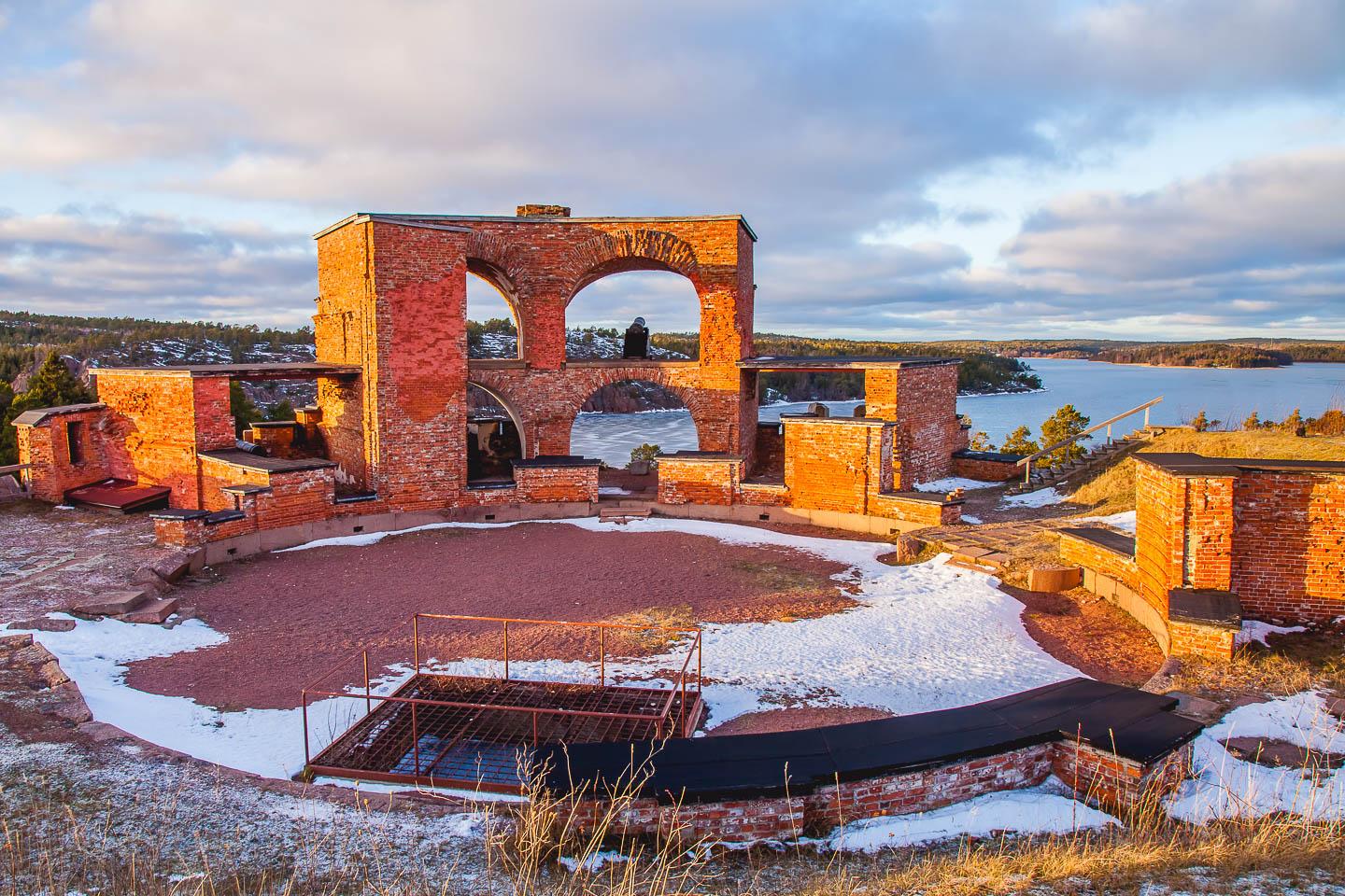 bomarsund frozen water view åland islands winter