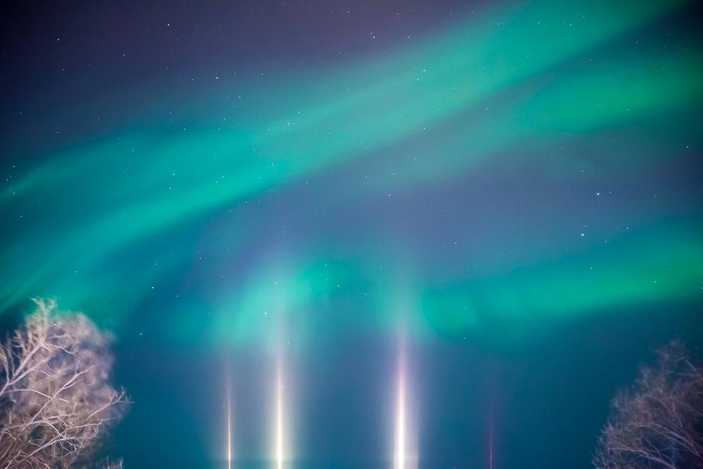 northern lights abisko aurora photo light pillars sweden