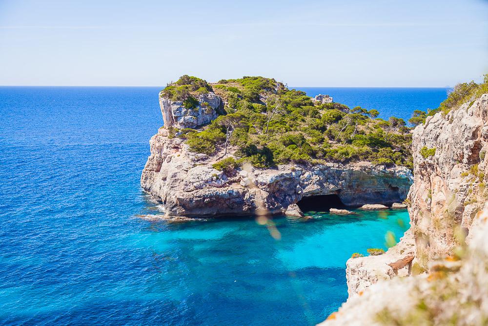 hike calo des moro mallorca beach