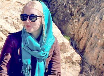 backpacking iran solo female travel