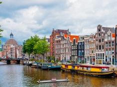 amsterdam beautiful canals netherlands