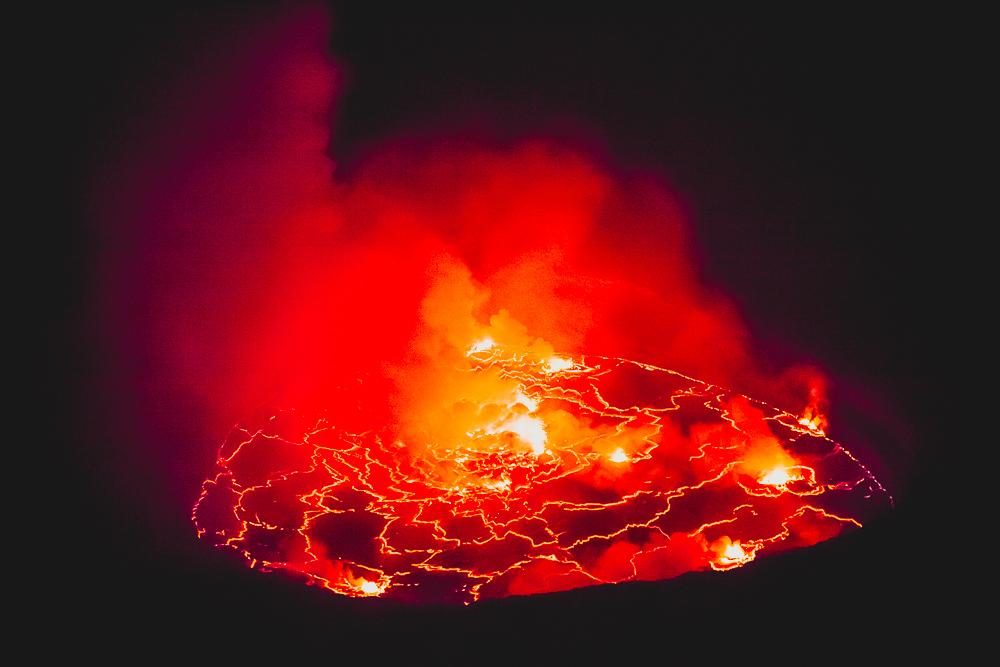 maailman suurin laavajärvi mount nyiragongo volcano dr congo