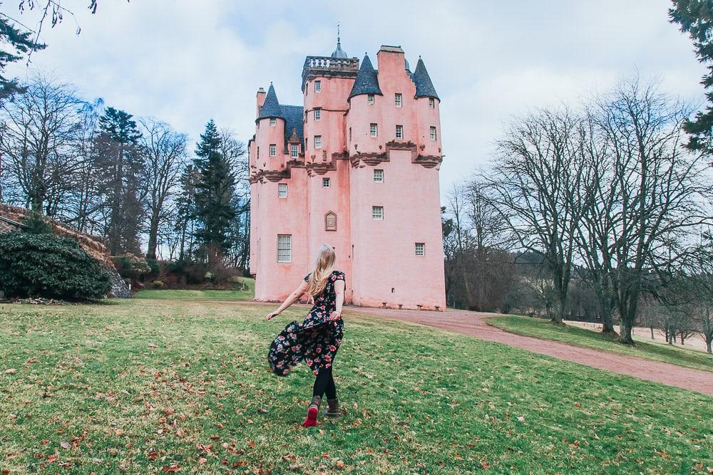 cragievar castle pink castle aberdeenshire scotland