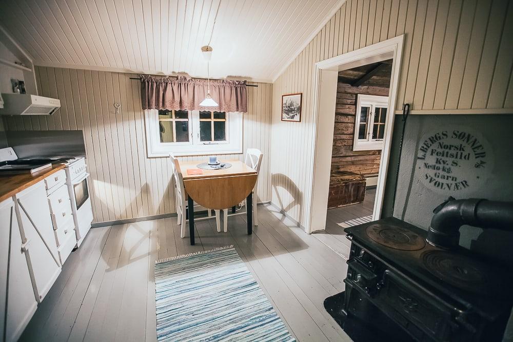 Svinøya Rorbuer Svolvaer lofoten accommodation