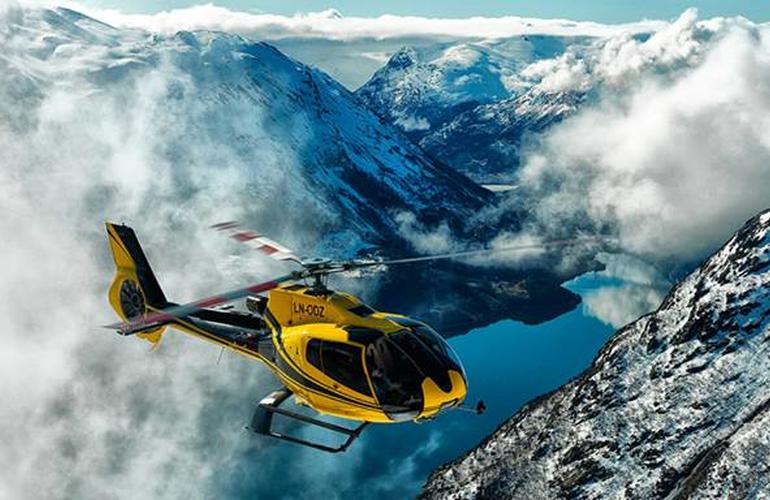 helicopter glacier tour norway