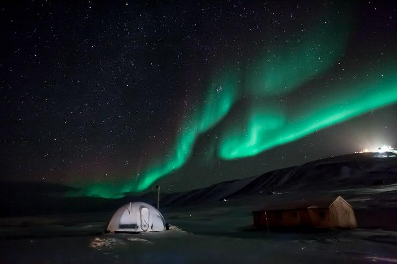 svalbard northern lights