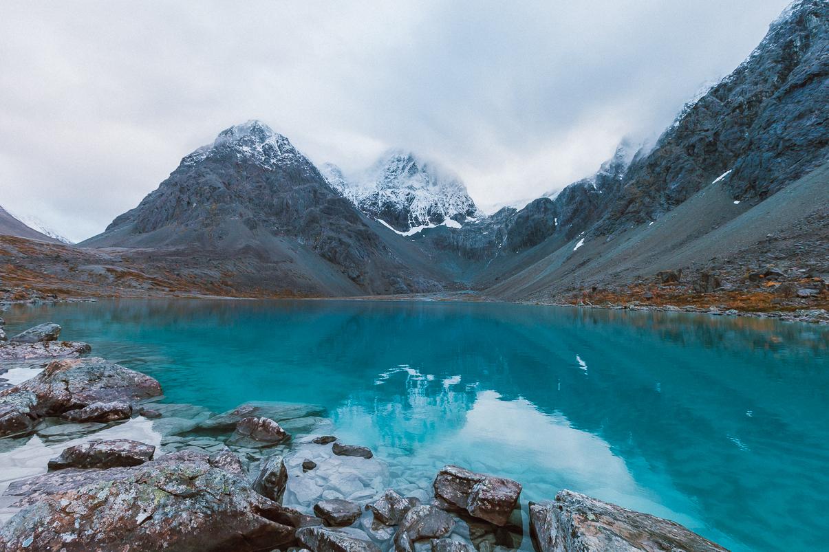 blåvatnet the blue lake hike lyngen alps norway