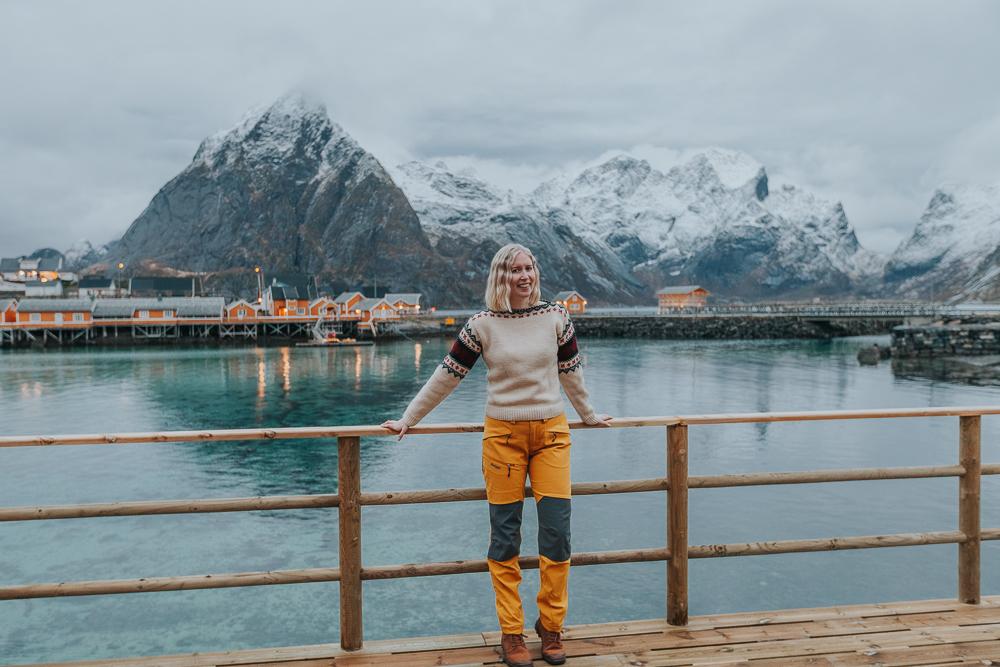 sakrisøy lofoten in december