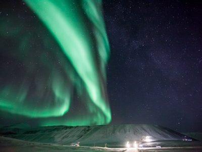 northern lights svalbard norway