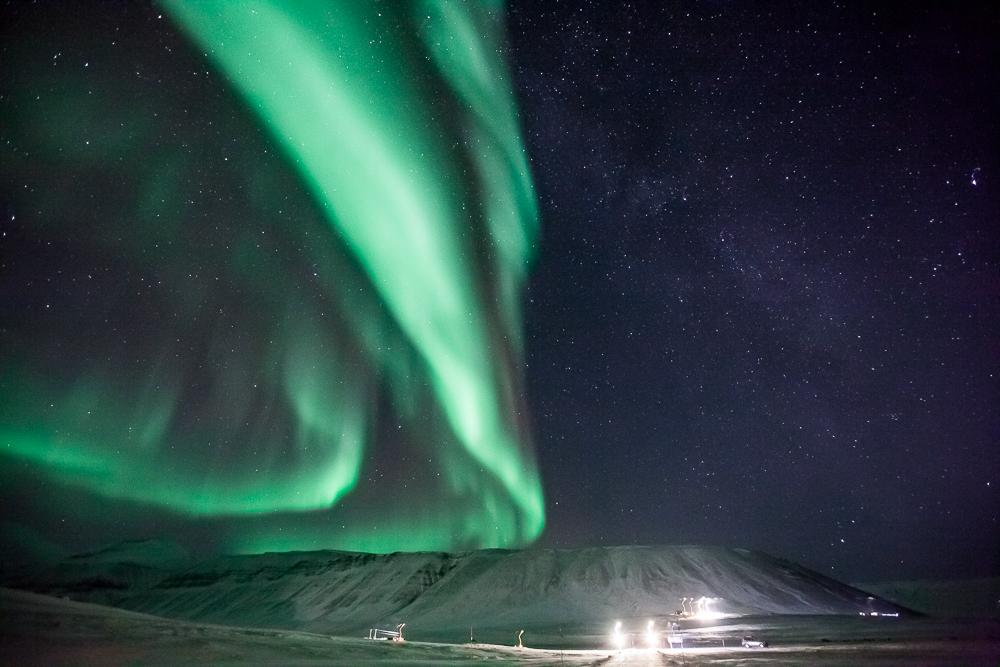 northern lights svalbard norway