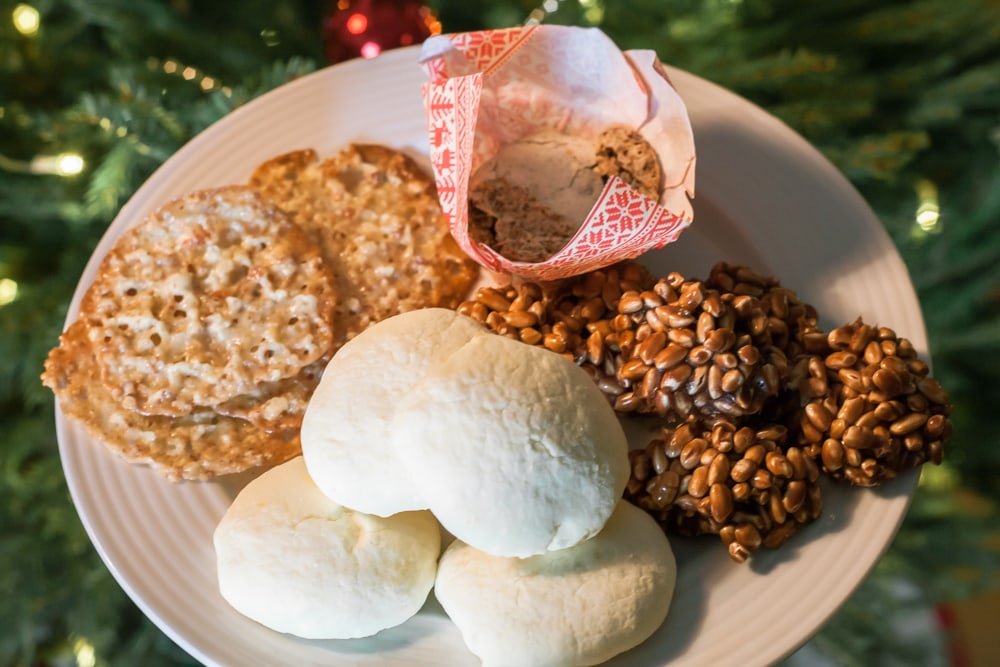 The Seven Best Norwegian Christmas Cookies (+ Recipes) Heart My Backpack